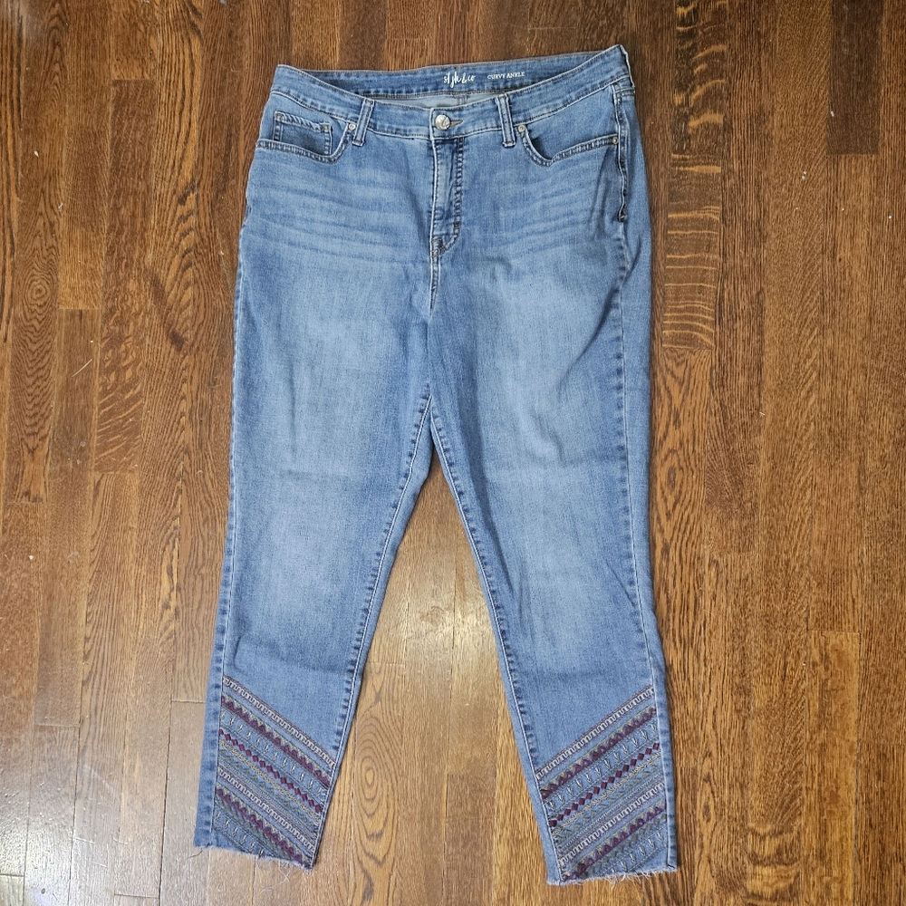 Style&co Embroidered Jeans size 14